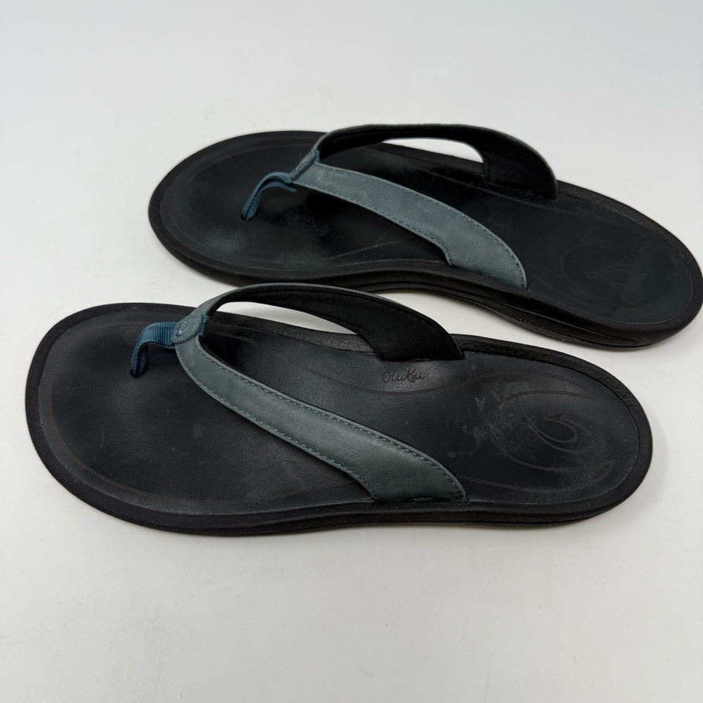 Olukai Black and Blue Leather Sandals Flip Flops Women’s Size 9 Beach Vacation